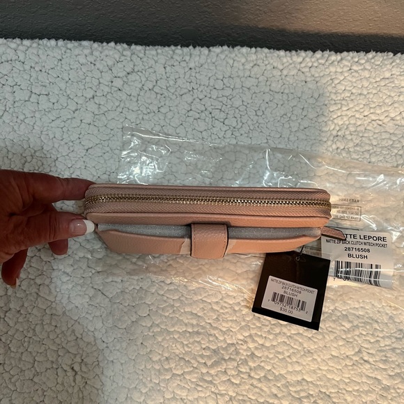 💞💞NANETTE LEPORE Nattie Zip Back Clutch w/Tech Pocket-Blush NWT/packaging - Picture 11 of 11